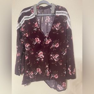 Woman’s shirt with rhinestone collar